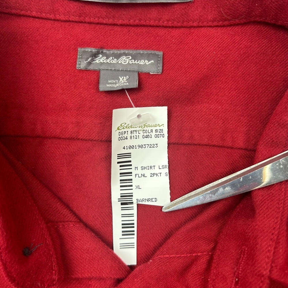 Eddie Bauer Relaxed Fit 2 Pocket Flannel Button Up Long Sleeve Shirt Mens XL Red - Picture 8 of 16